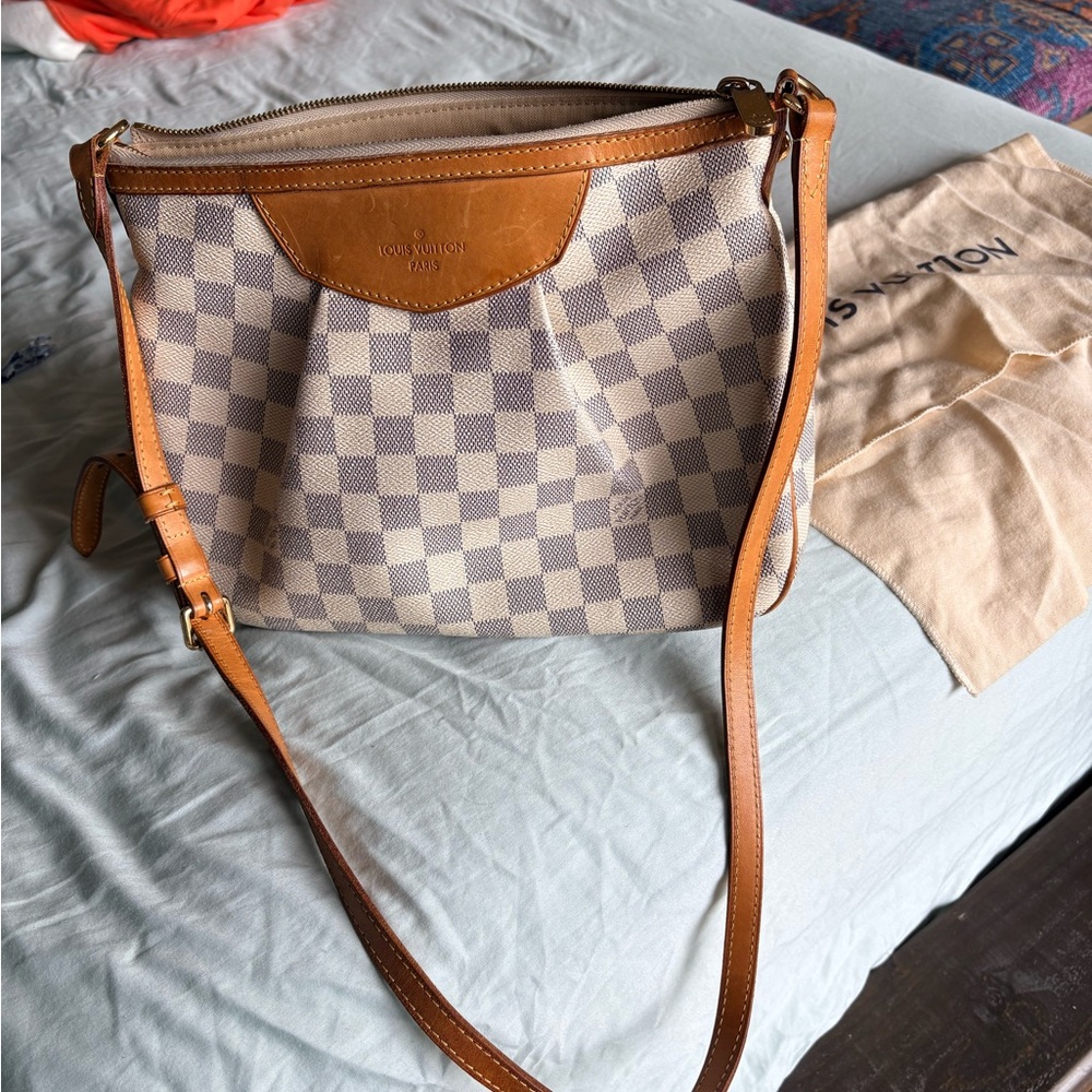 Louis Vuitton Damier Azur Siracusa MM